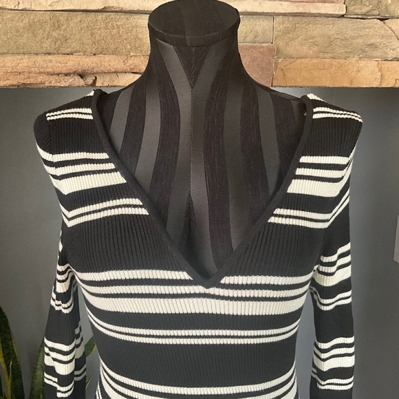 Kendall & Kylie Stretch Knit Bodycon Sweater Dress Preppy Stripe Black White L - Picture 4 of 10